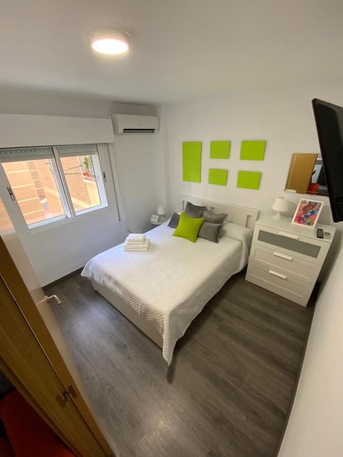 4 Capulino Apartamentos Malaga Bagian luar foto